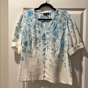 1 STATE Blue Floral V-Neck Blouse